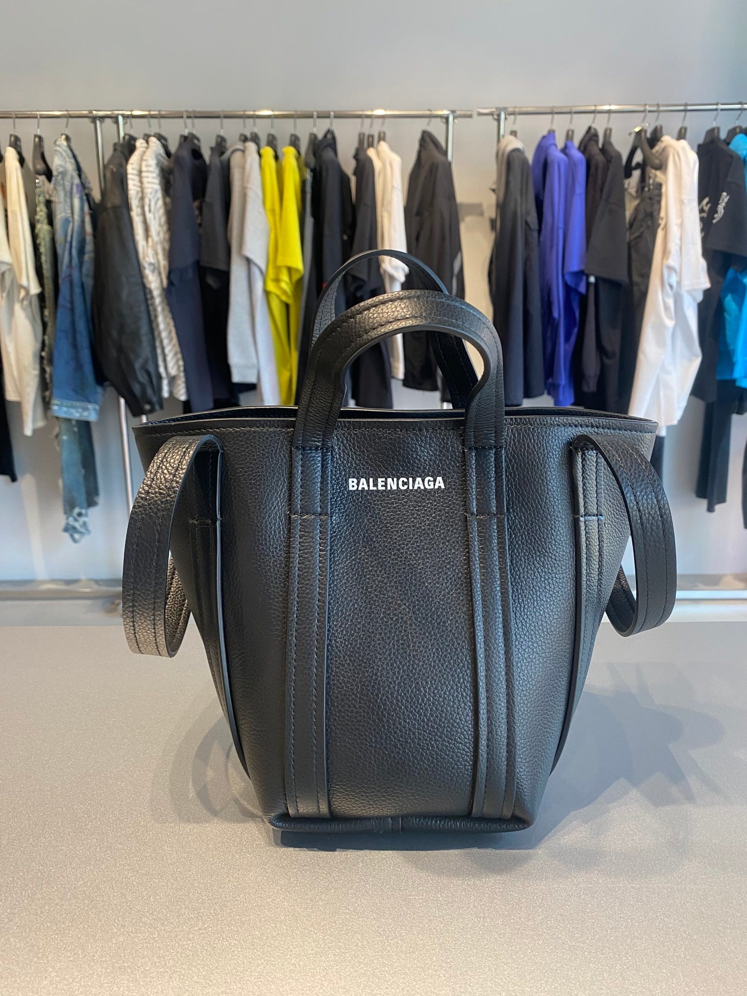 Balenciaga Damska torebka na ramię czarna skóraBalenciaga