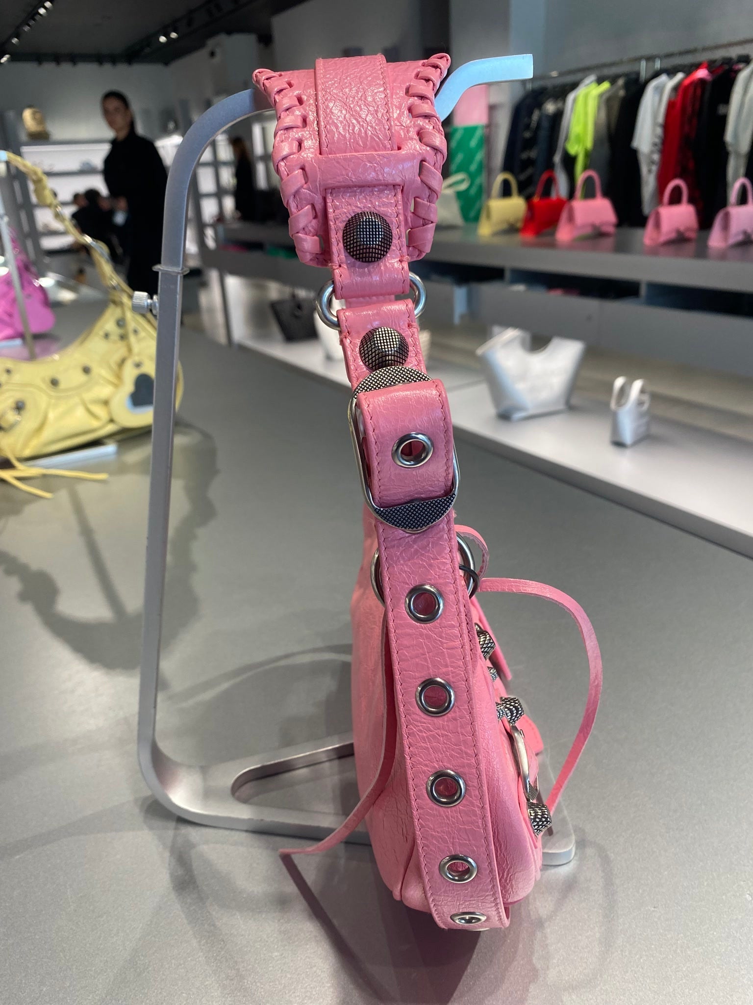 Balenciaga Damska torebka skórzana różowa Le CagoleBalenciaga