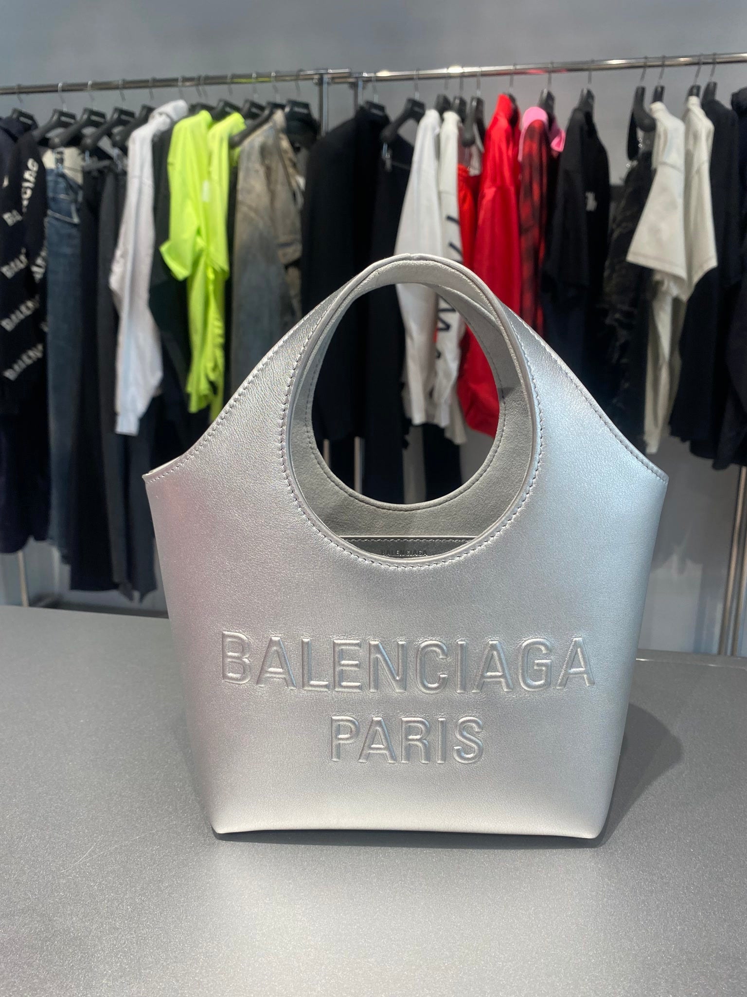 Balenciaga Damska torebka skórzana srebrna Mary - KateBalenciaga