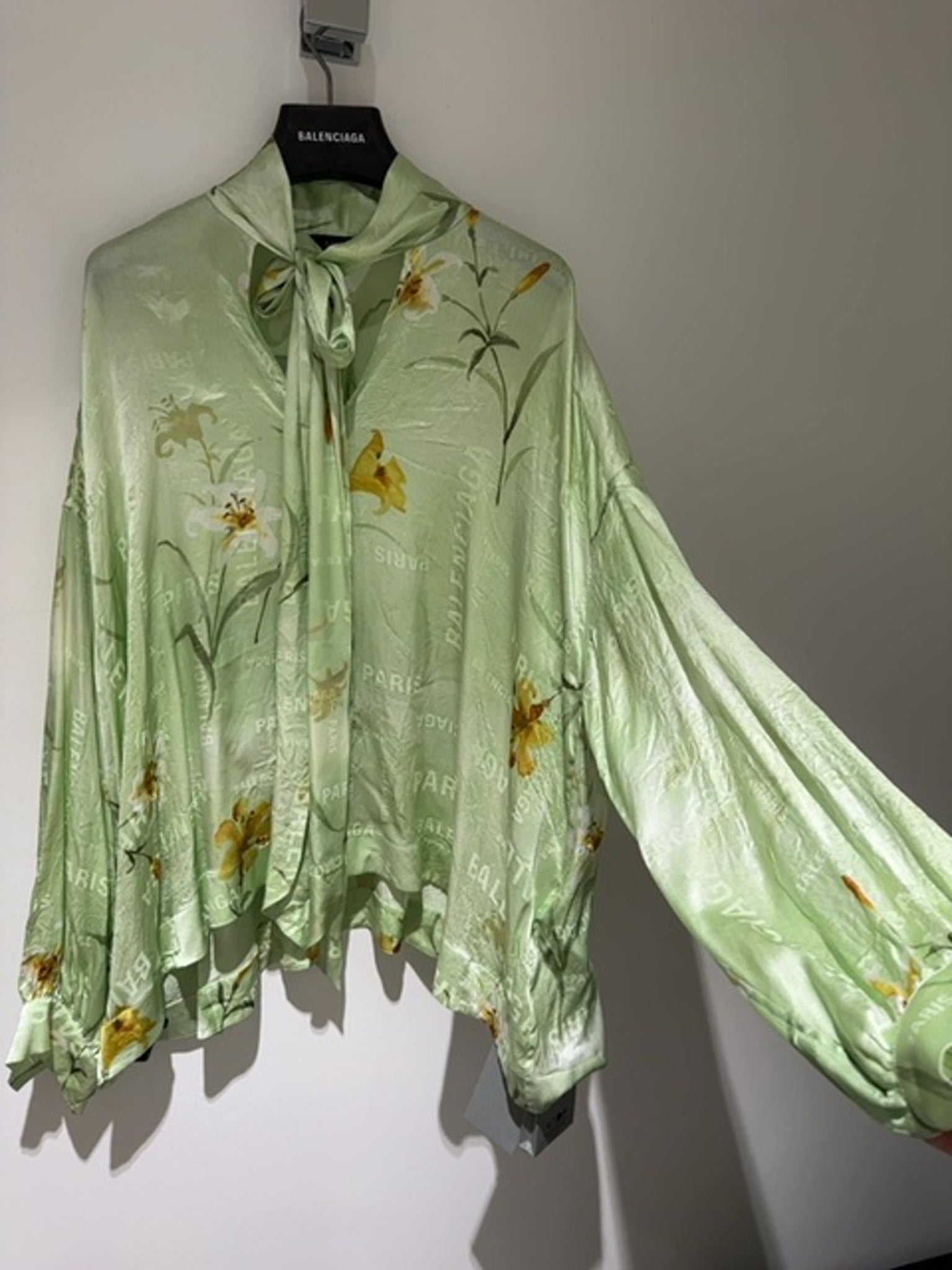 Balenciaga Fluid Vareuse Lillies Pattern Silk JacquardBalenciaga