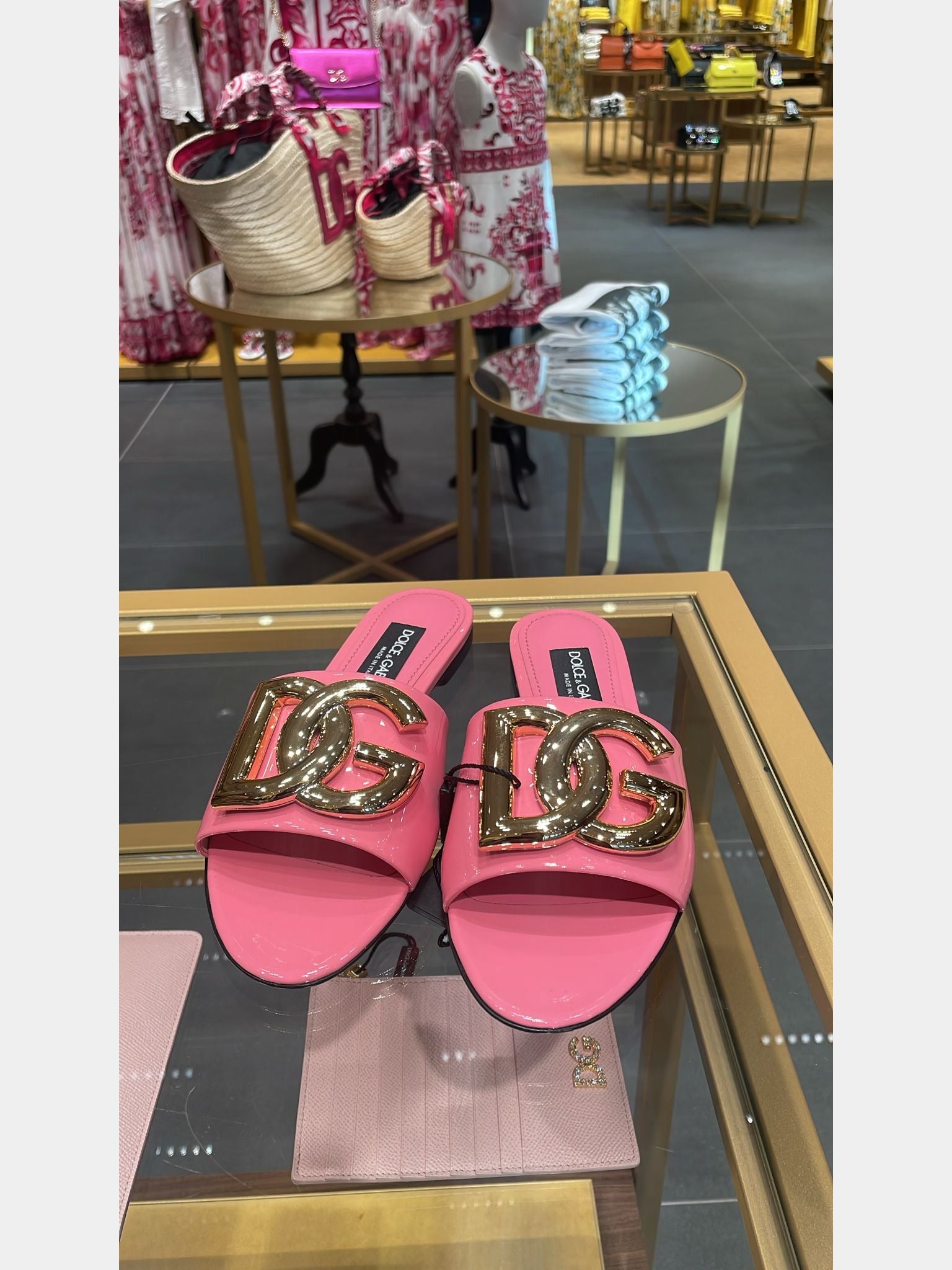 Dolce & Gabbana Damskie klapki różowe skórzaneDolce & Gabbana