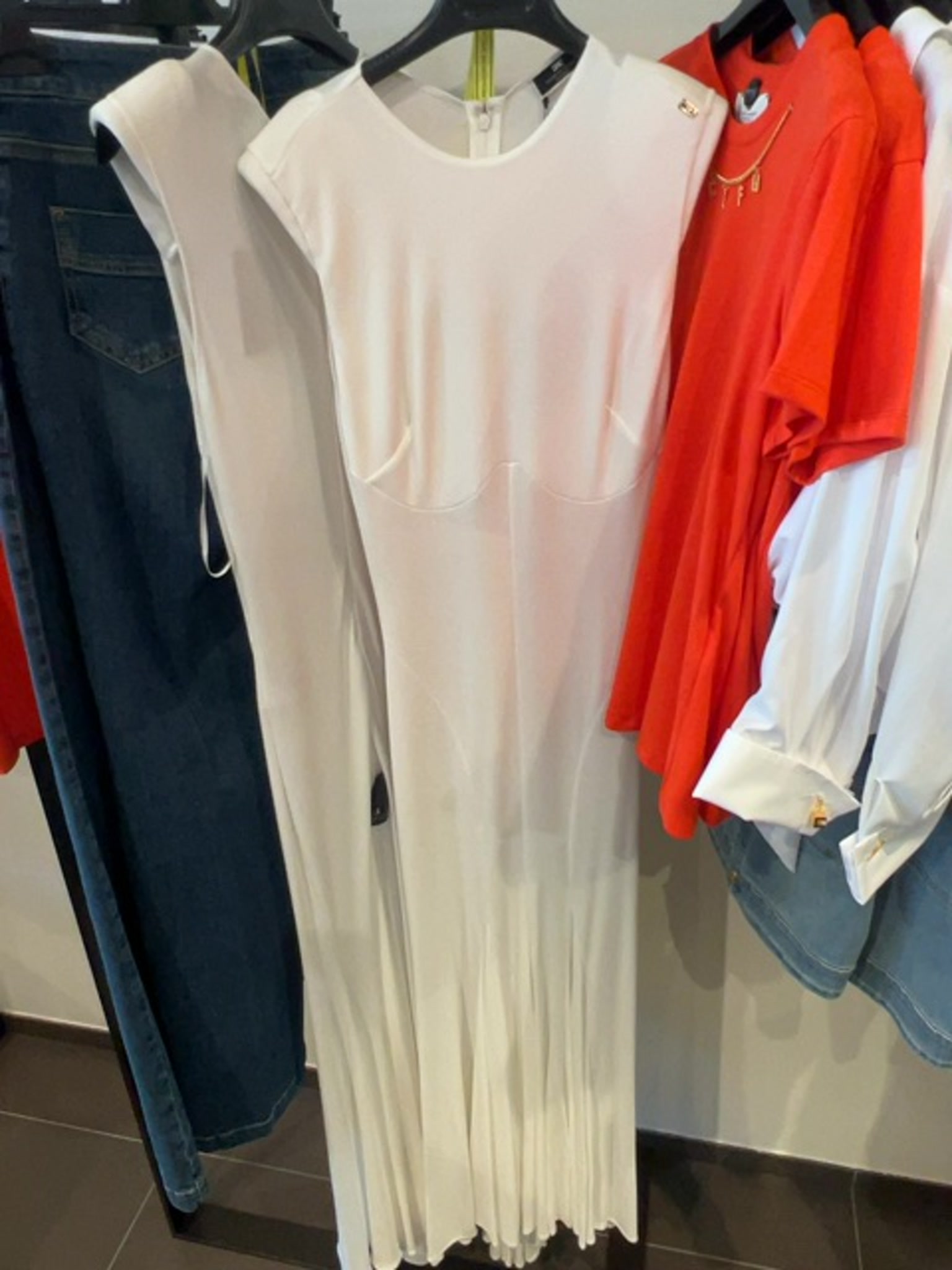 Elisabetta Franchi Damska sukienka AvorioElisabetta Franchi
