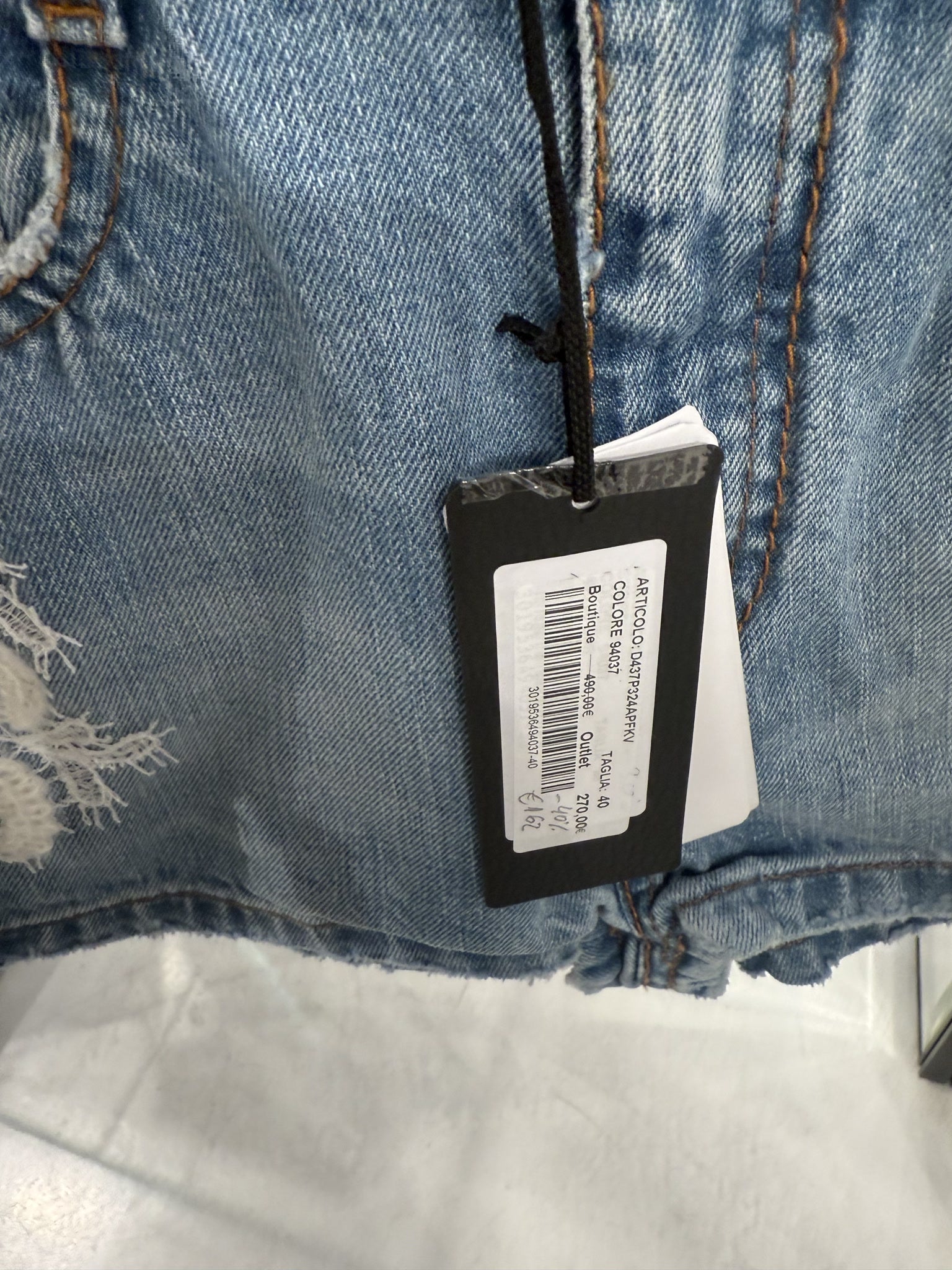 Ermanno Scervino Denim Shorts with EmbroideryErmanno Scervino