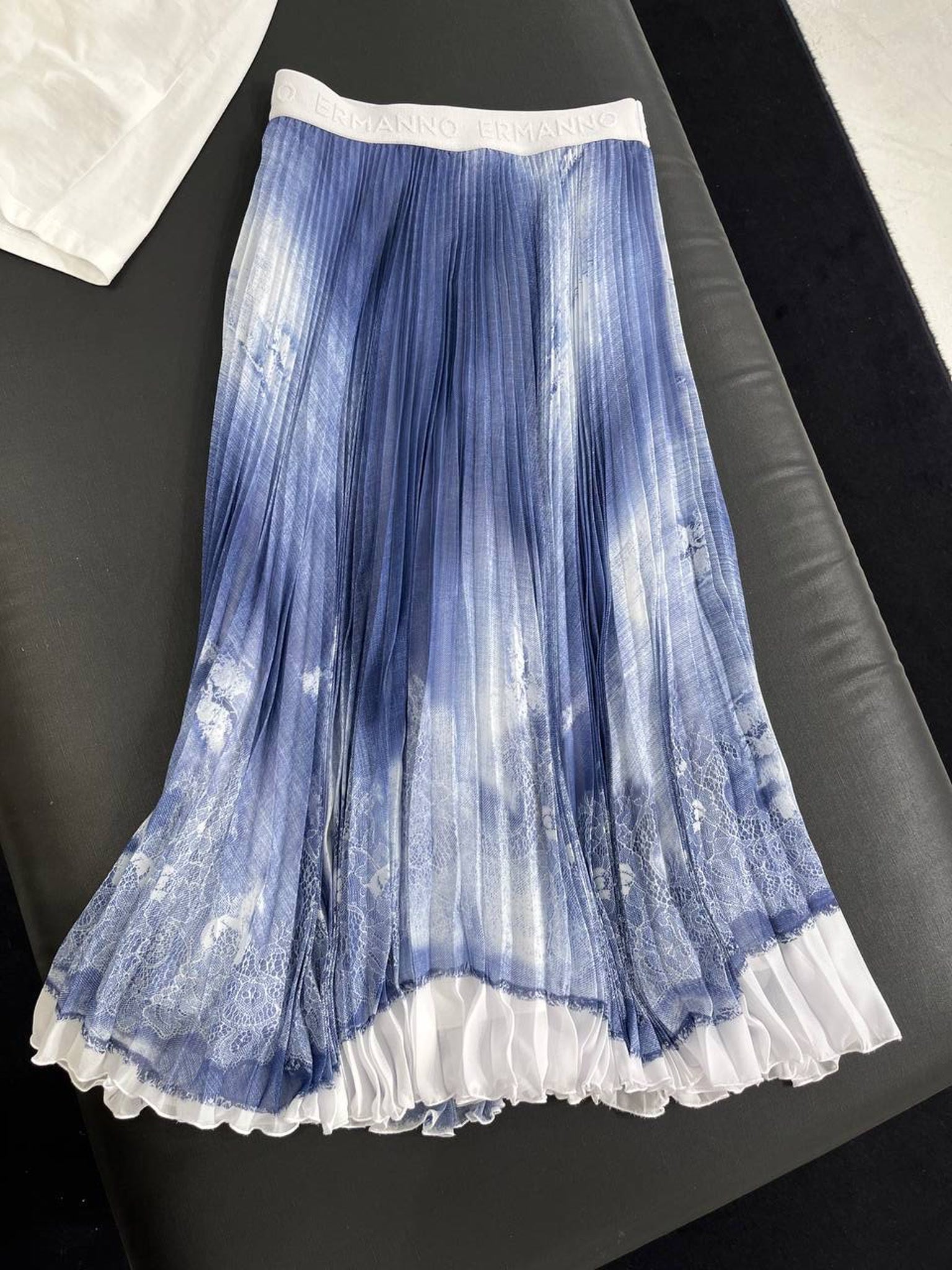 ERMANNO SCERVINO Ermanno Firenze SkirtERMANNO SCERVINO