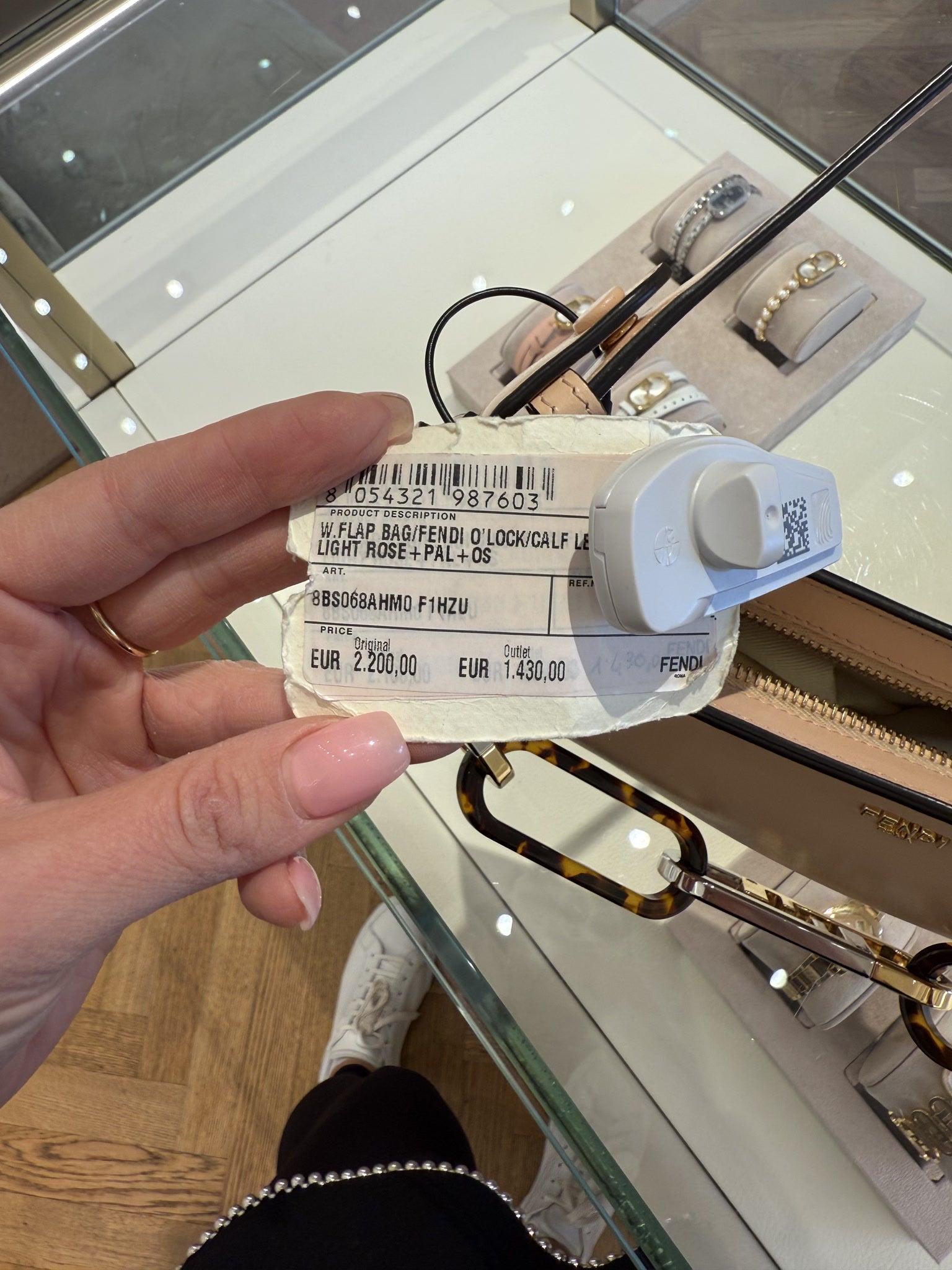 Fendi O'lock Swing Shoulder Bag In PinkFendi