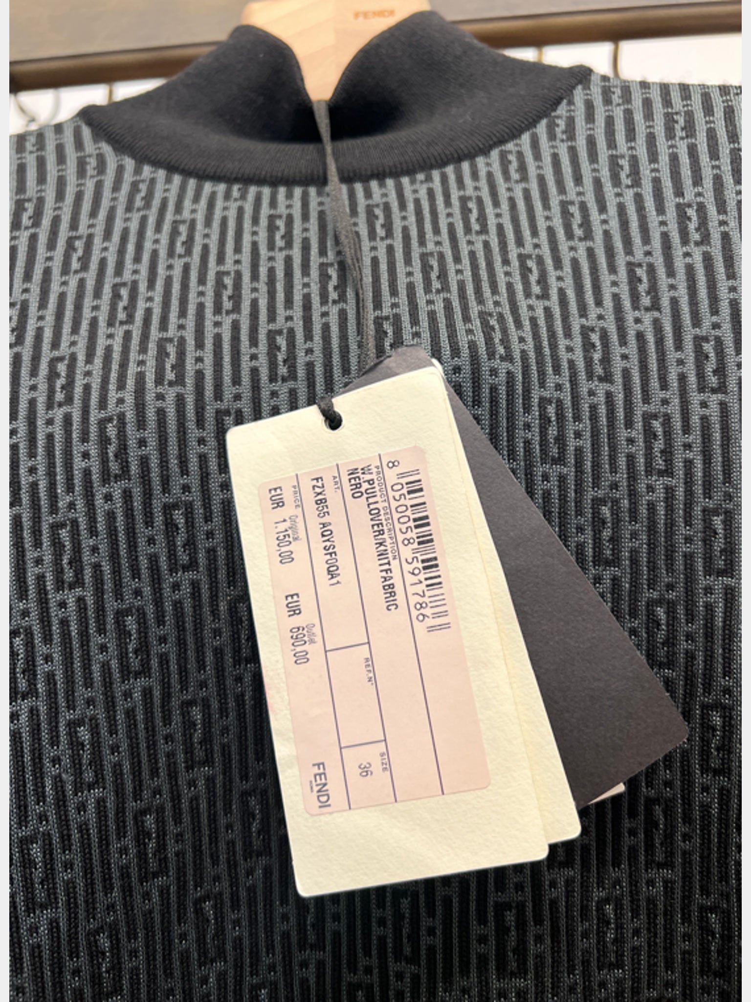 Fendi sweter czarnyFendi