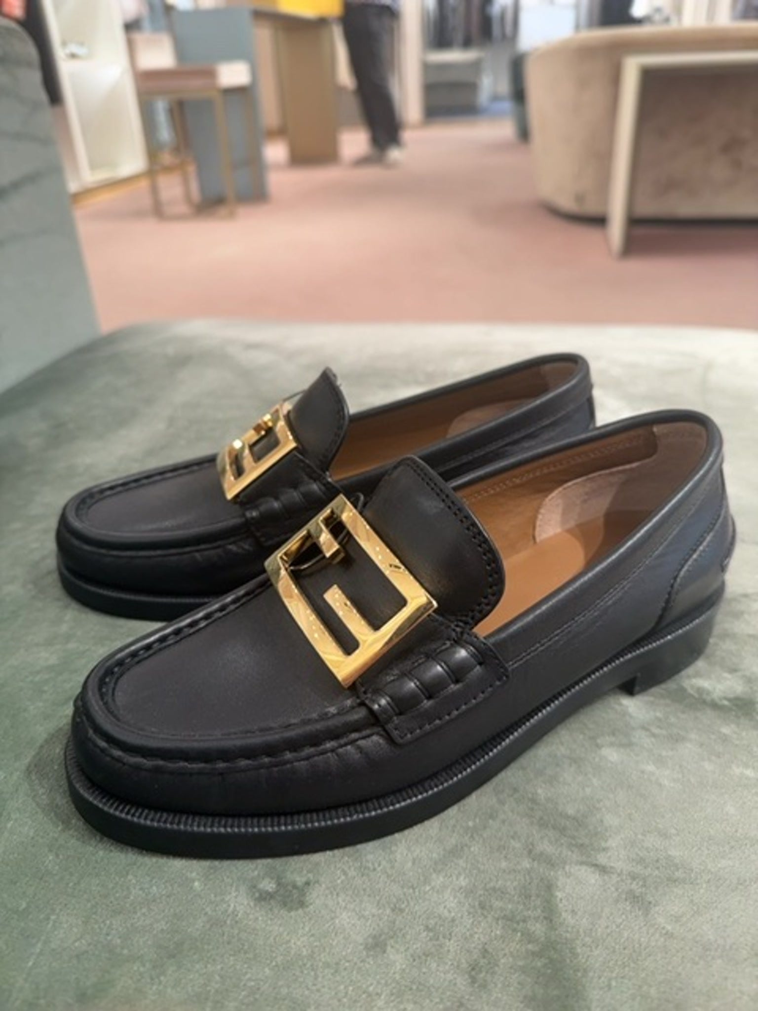 Fendi W57Fendi