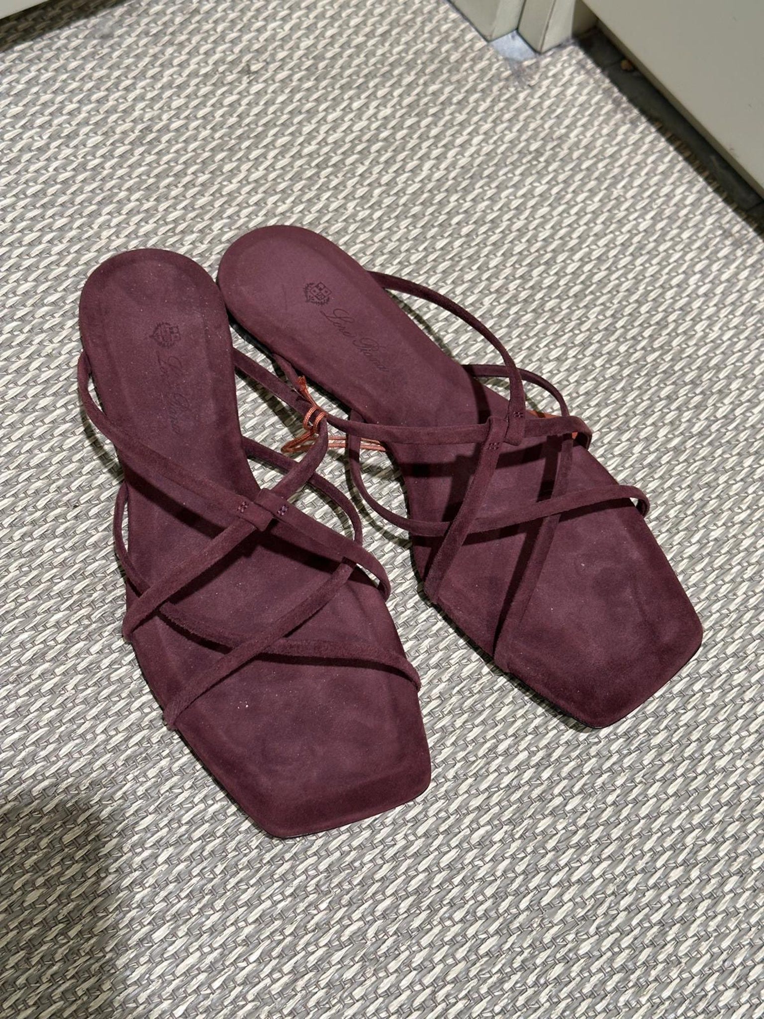 TARANTO FLAT SANDAL SUEDE