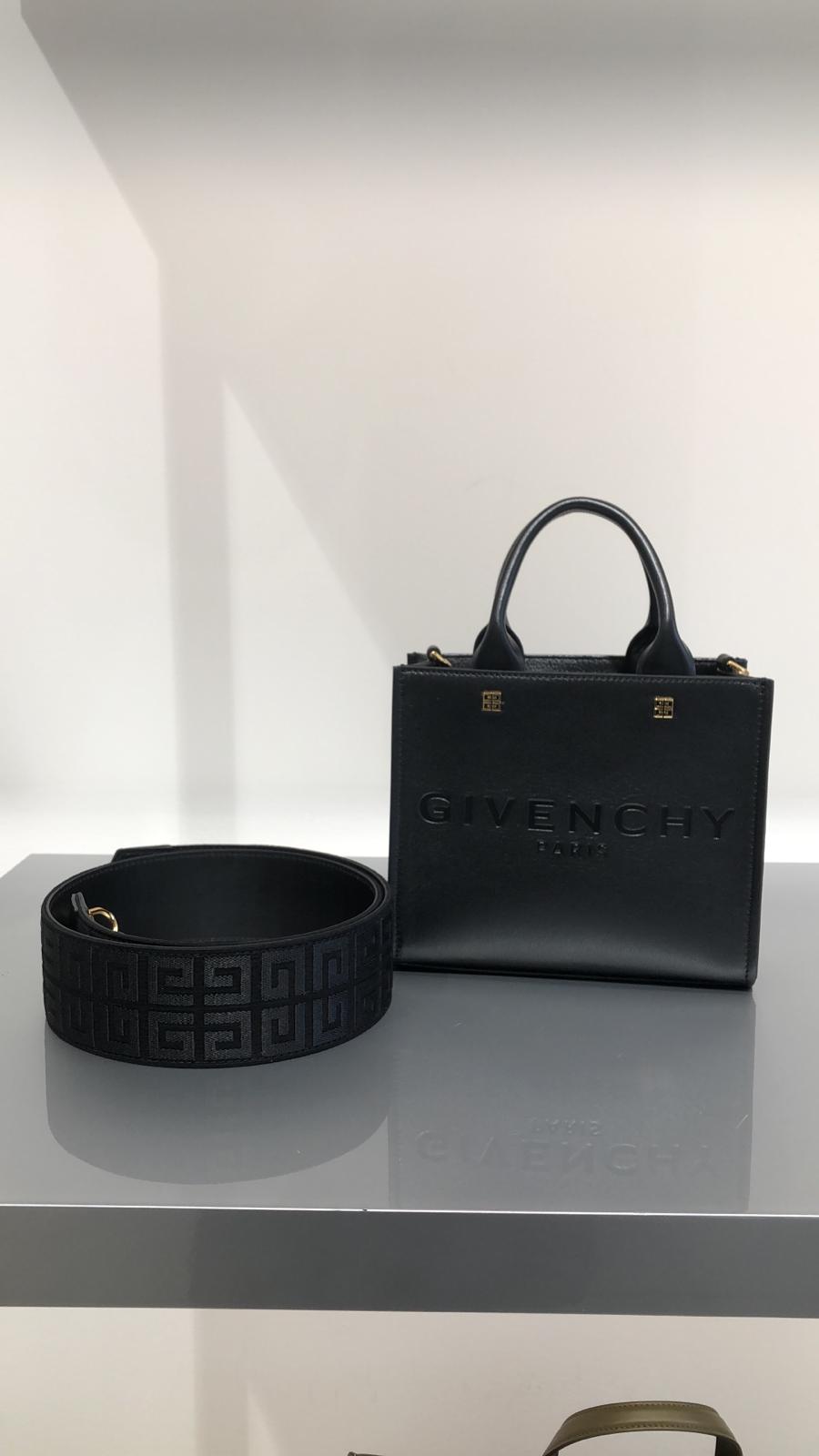 Givenchy G - Tote Medium Tote BagGivenchy