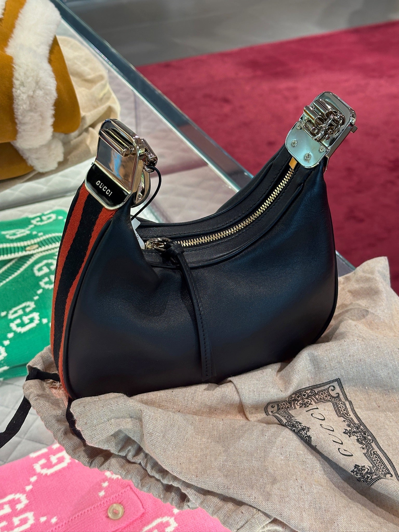 Gucci Attache leather handbag czarnaGucci