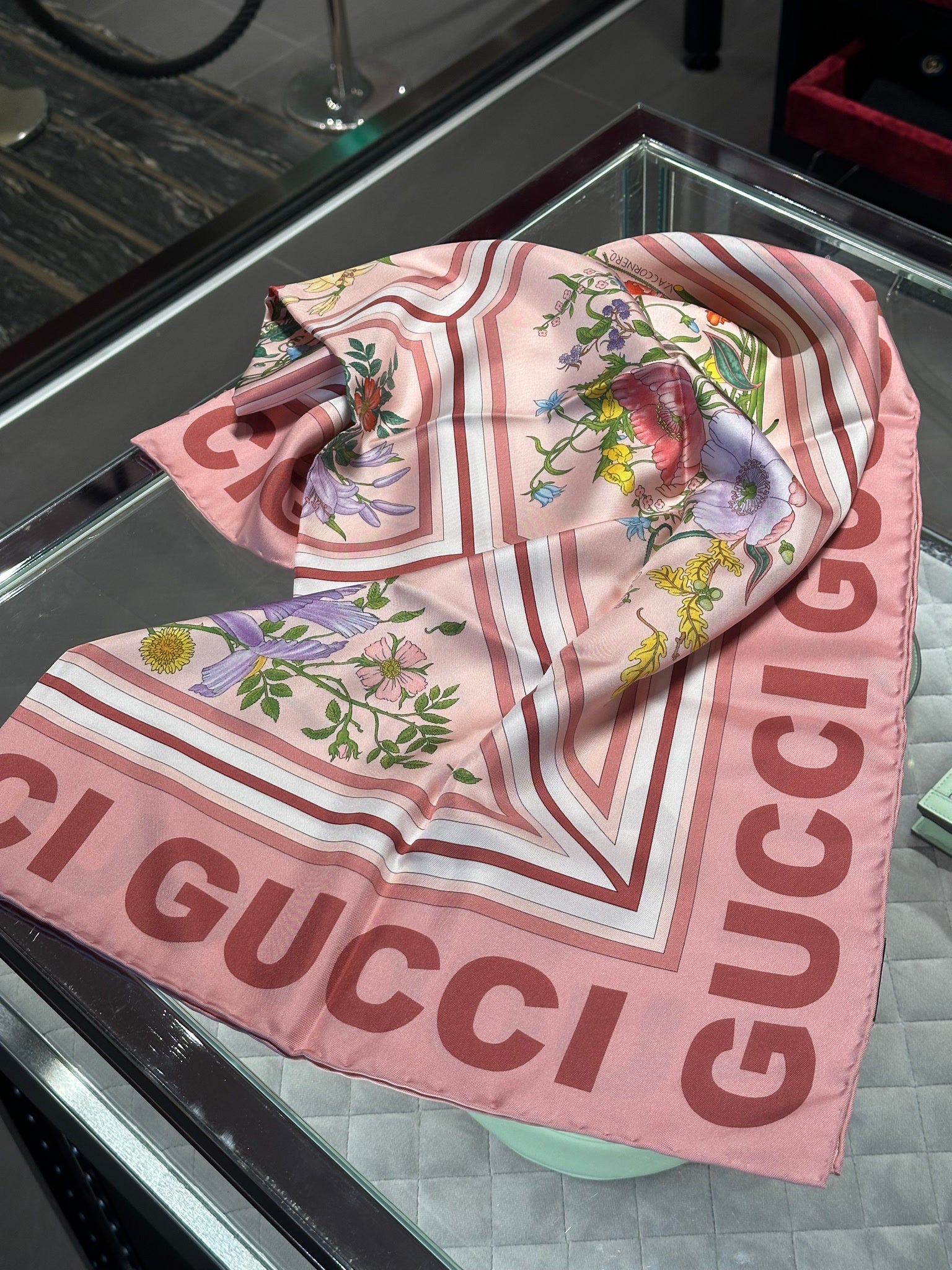 Gucci CA New Spel 90x90 TwillGucci