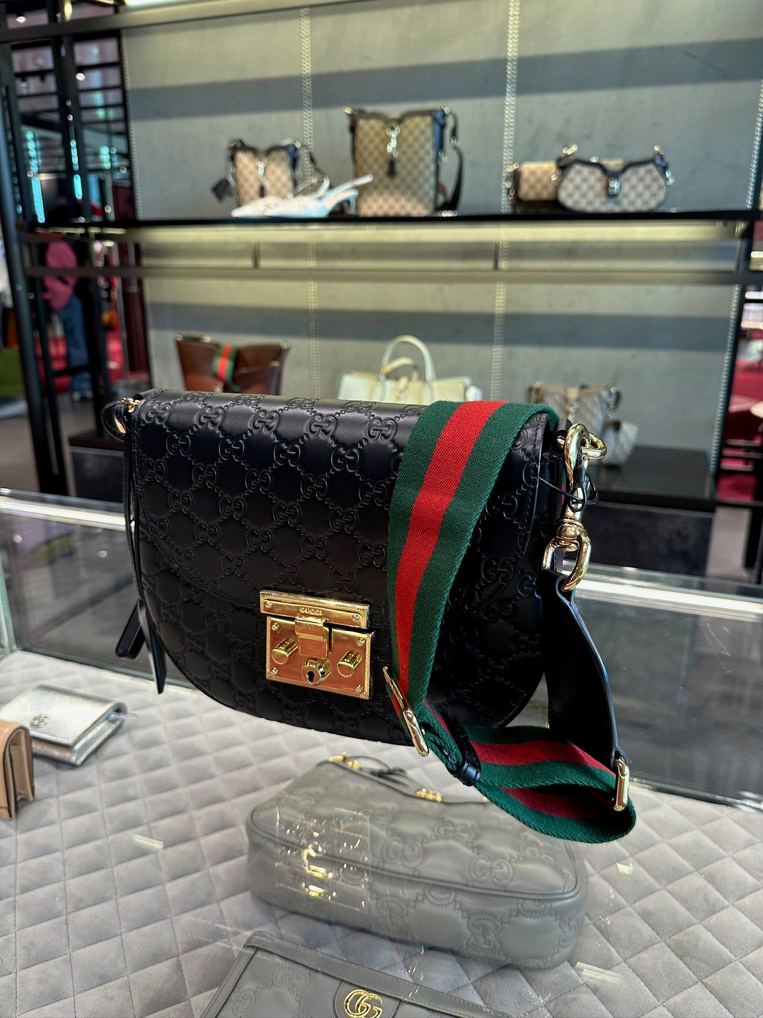 Gucci O Handbag PadlockGucci