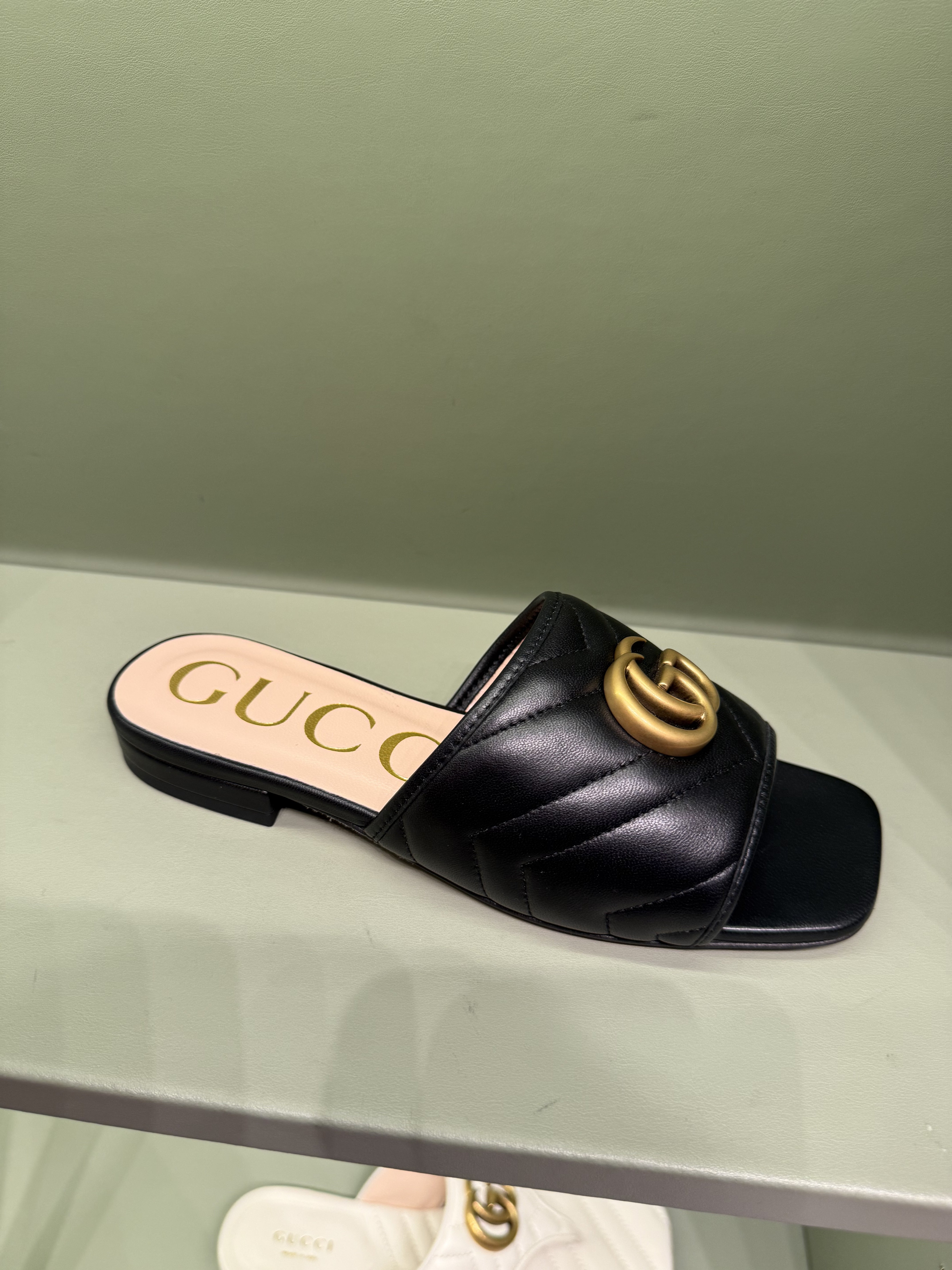 GUCCI Women's slide with Double GGucci