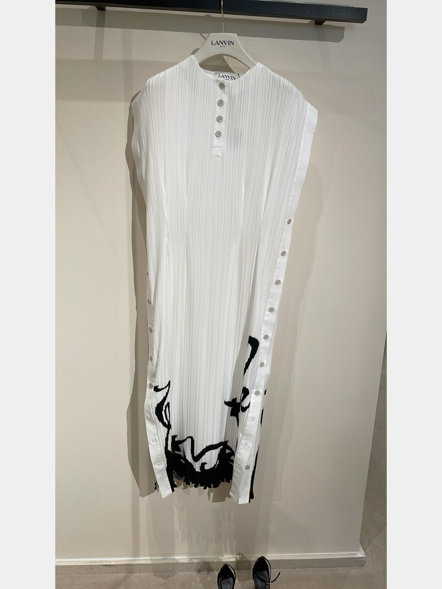 Lanvin Sleeveless Pleated Midi DressLanvin