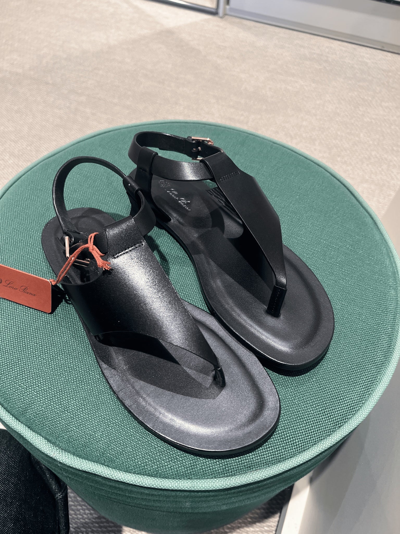 Loro Piana Damskie Sandały Czarne Tram Sandal Calf FAM9272Loro Piana