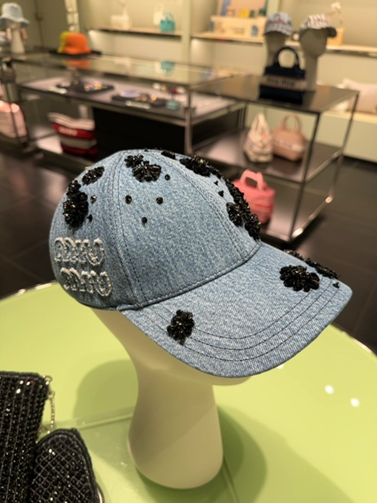Miu Miu 1375 FOA17 002Miu Miu