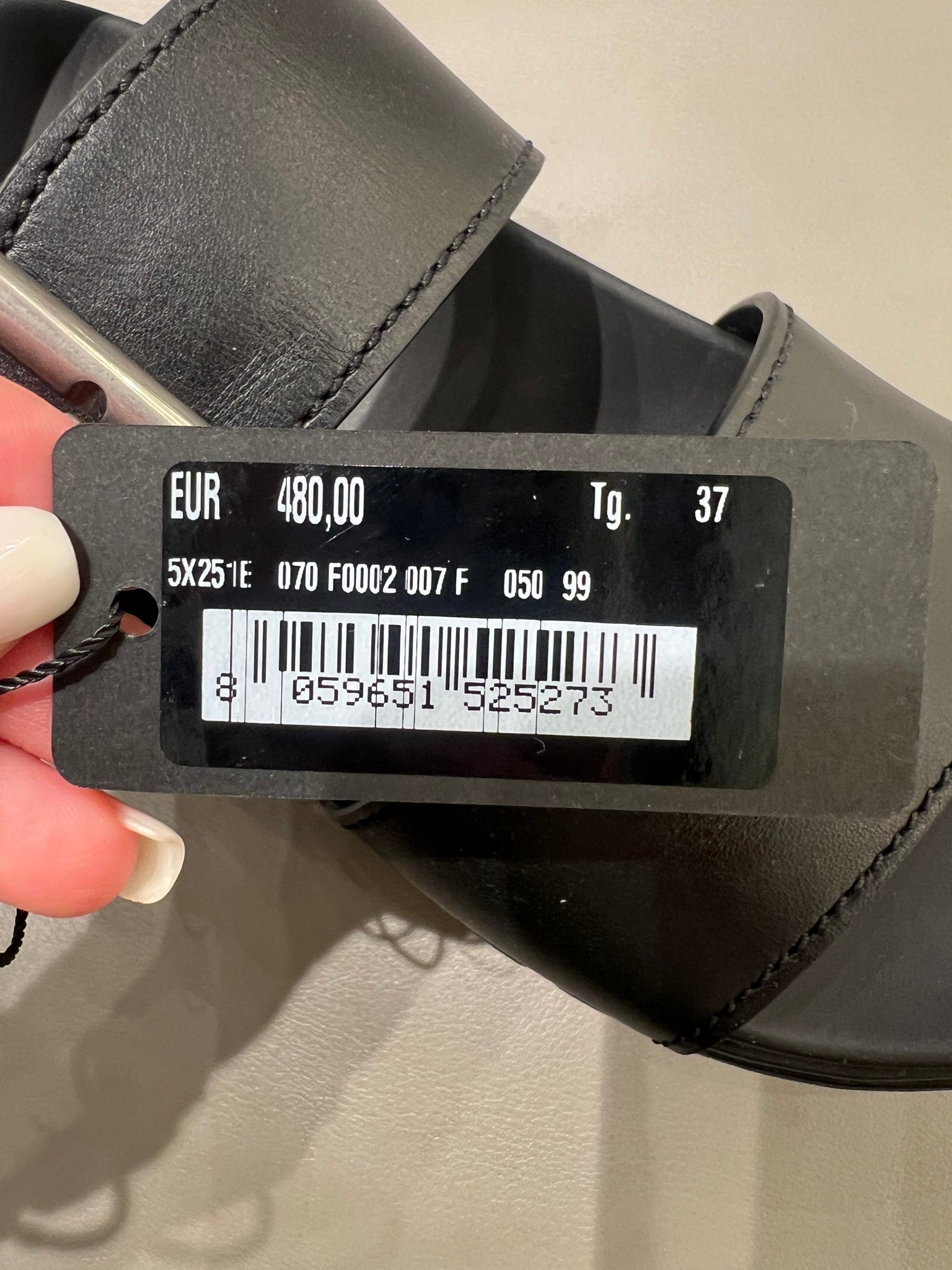 Miu Miu Damskie sandały skórzane czarneMiu Miu