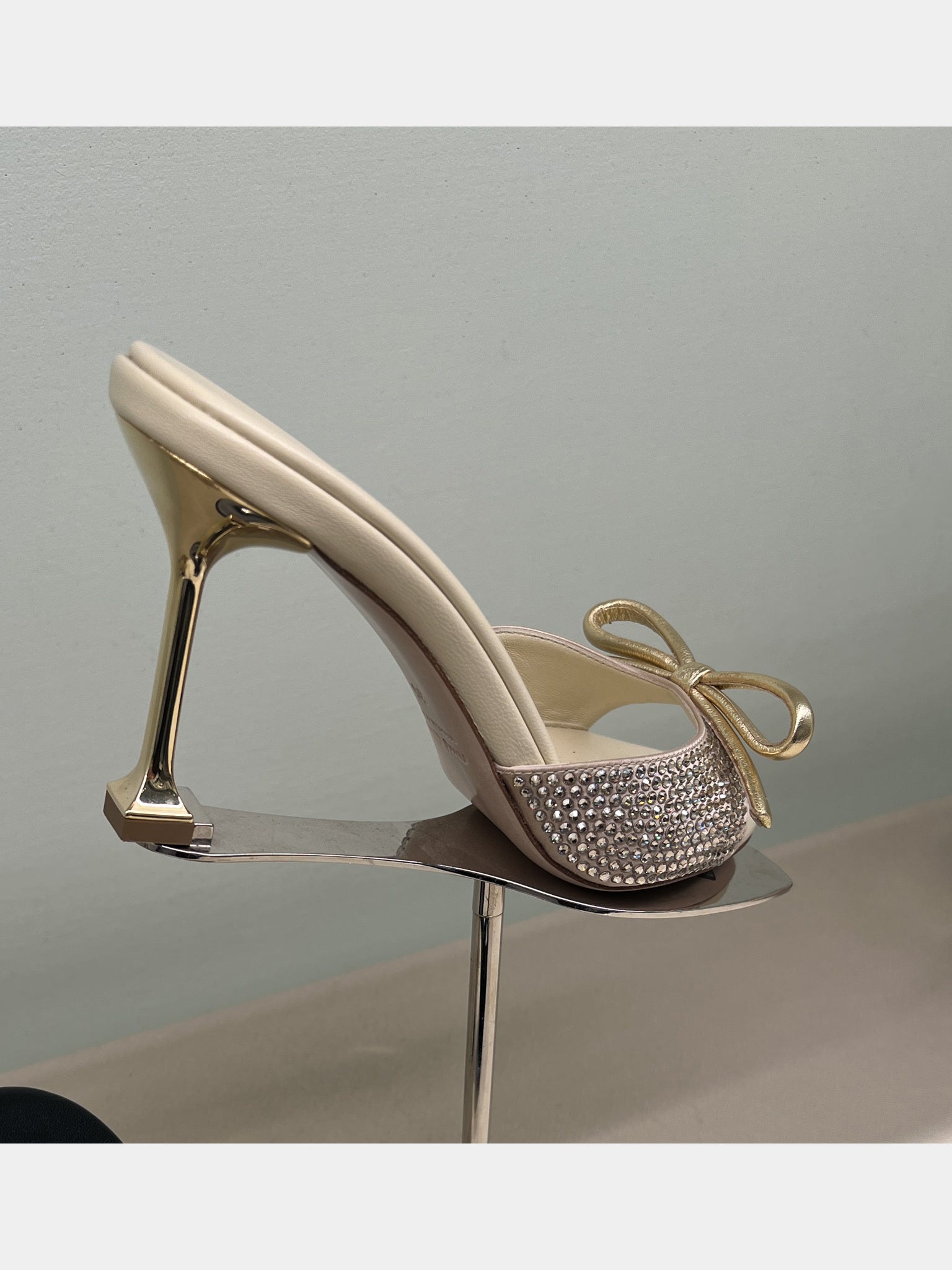 Miu Miu Satin bow sandals goldMiu Miu