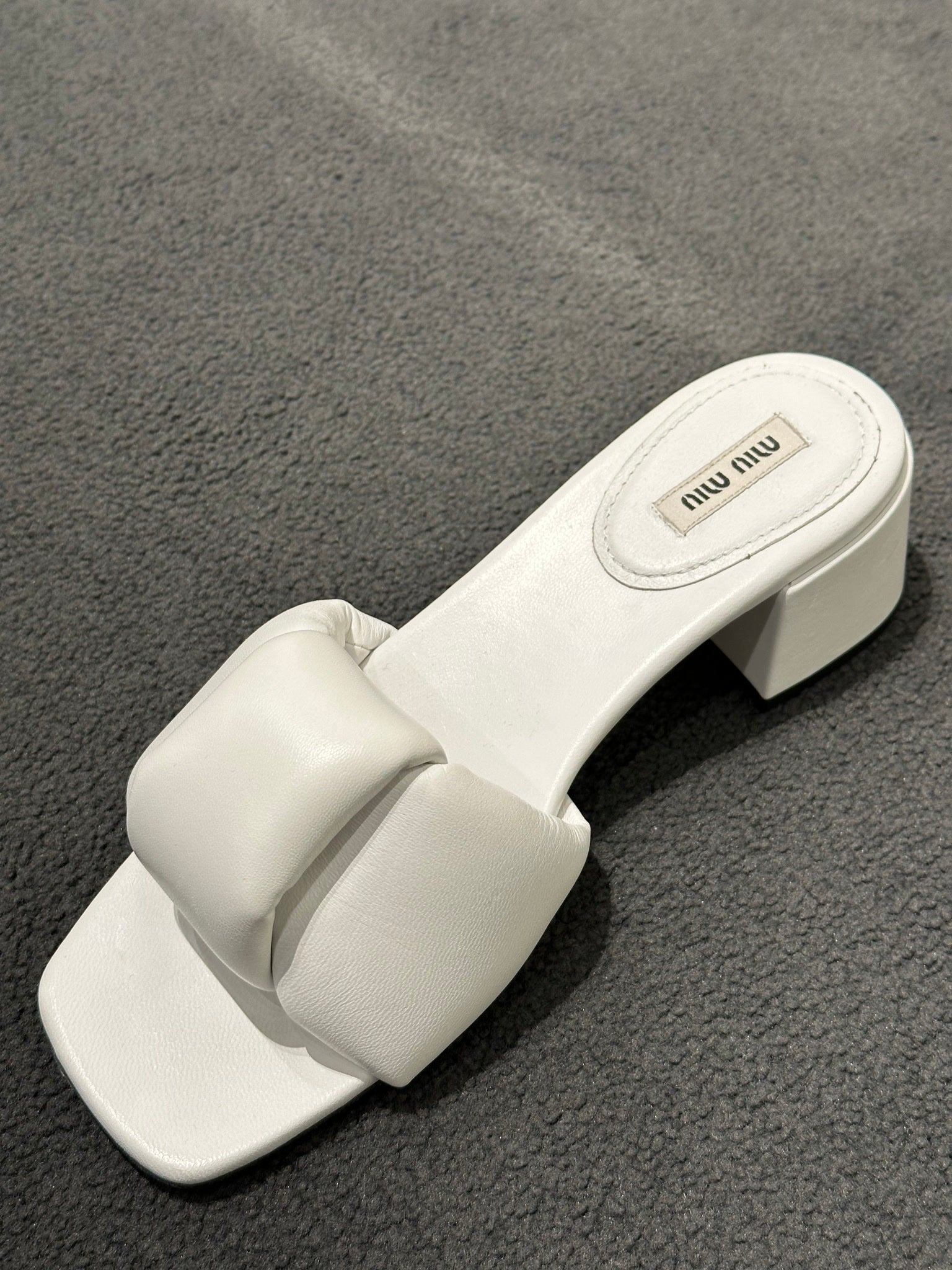 Miu Miu white slippersMiu Miu