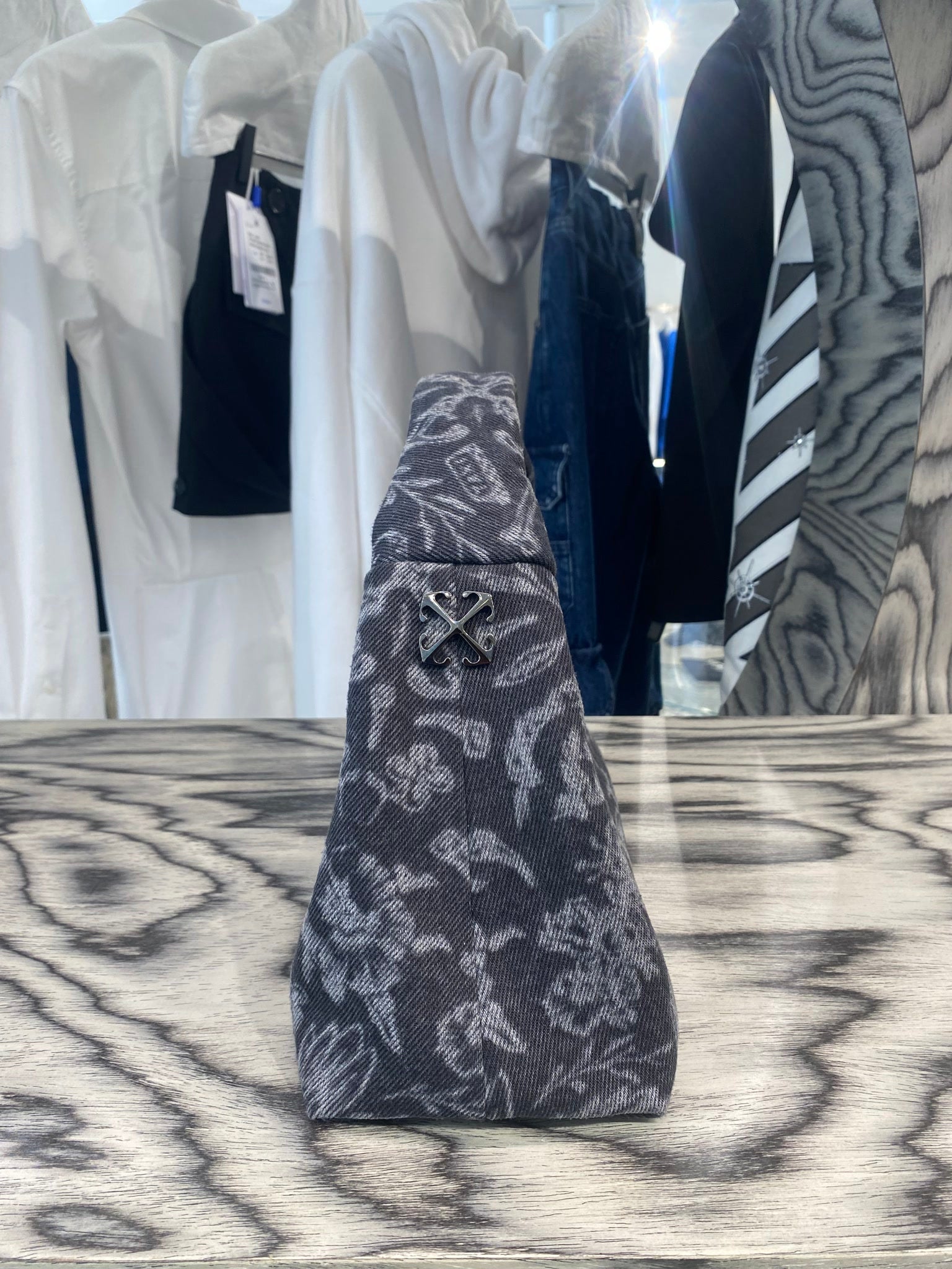 Off - White Damska torba na ramię czarnaOff - white