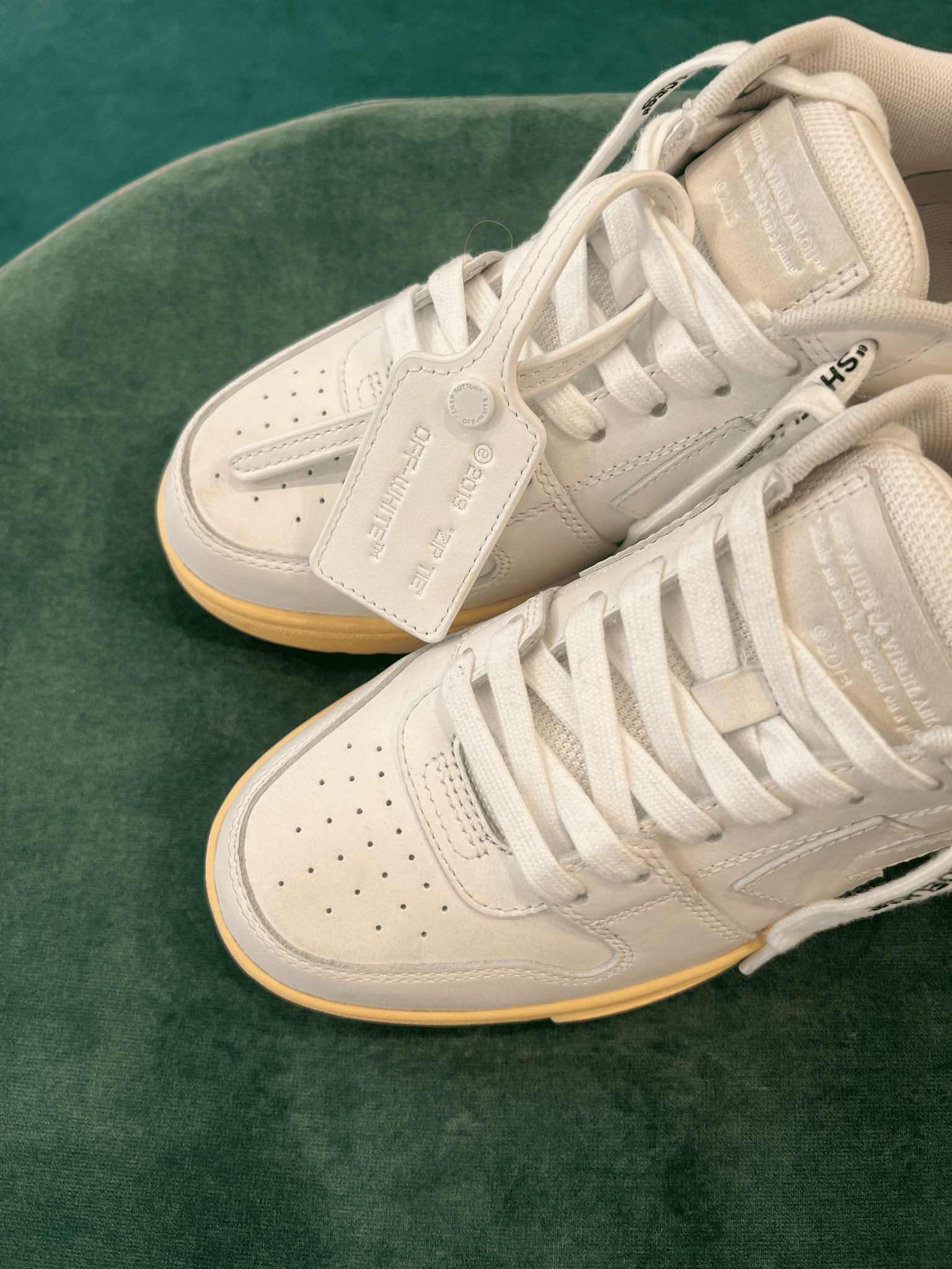 Off - White Damskie sneakersy białe skórzaneOff - white