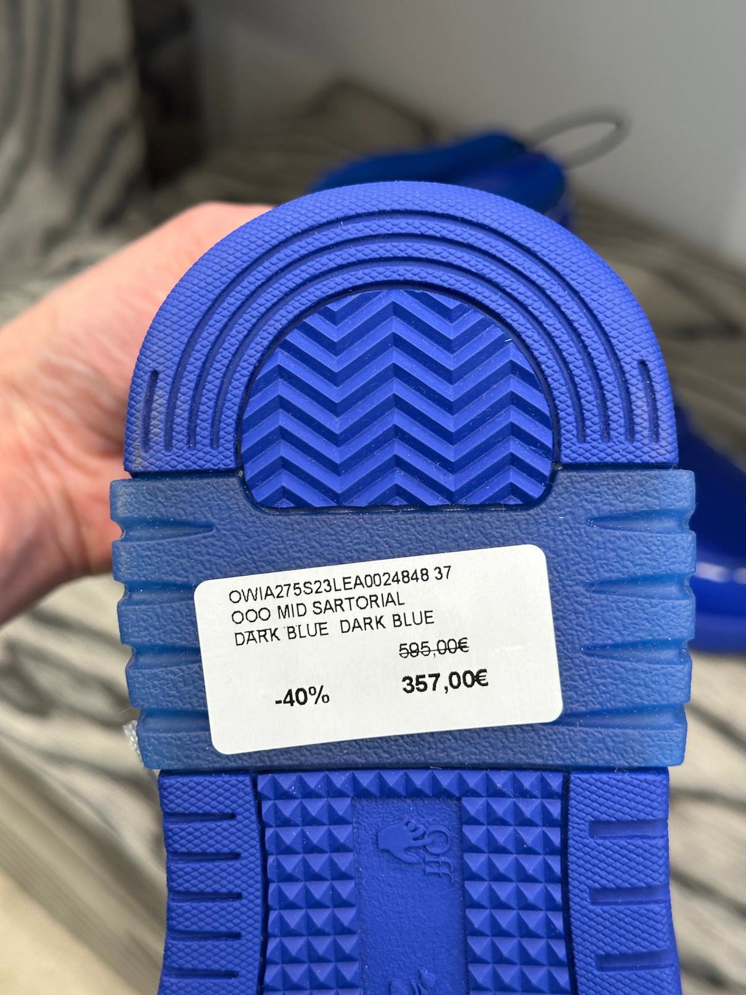 Off - White OOO Sartorial Stitching Mid - top SneakersOff - White