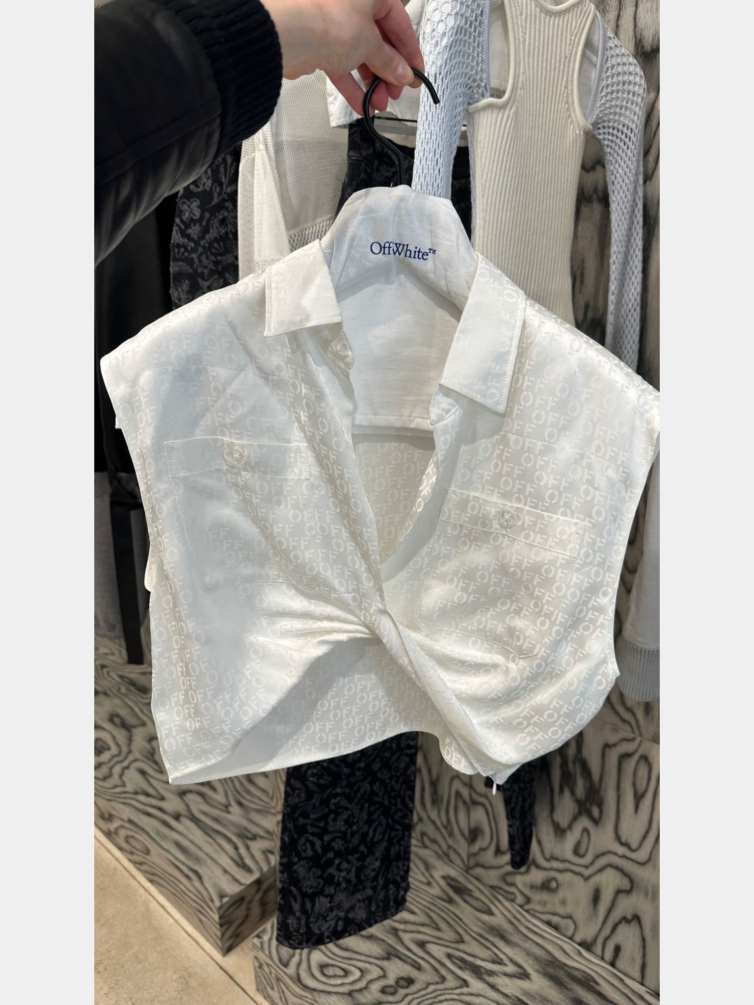 Off - White RS Jacquard Satin Sleeveless CreamOff - White