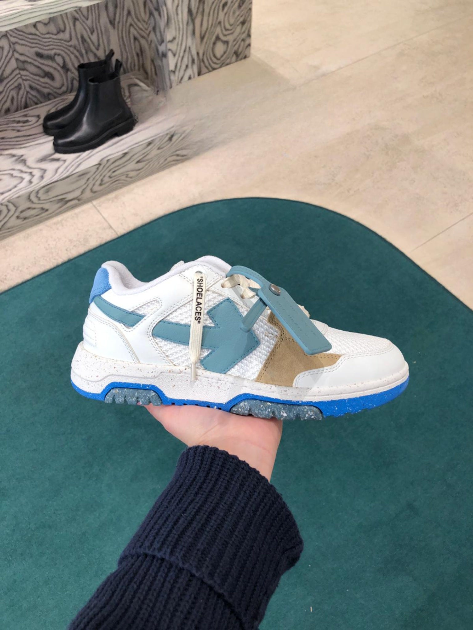 Off - White SneakersOff - White