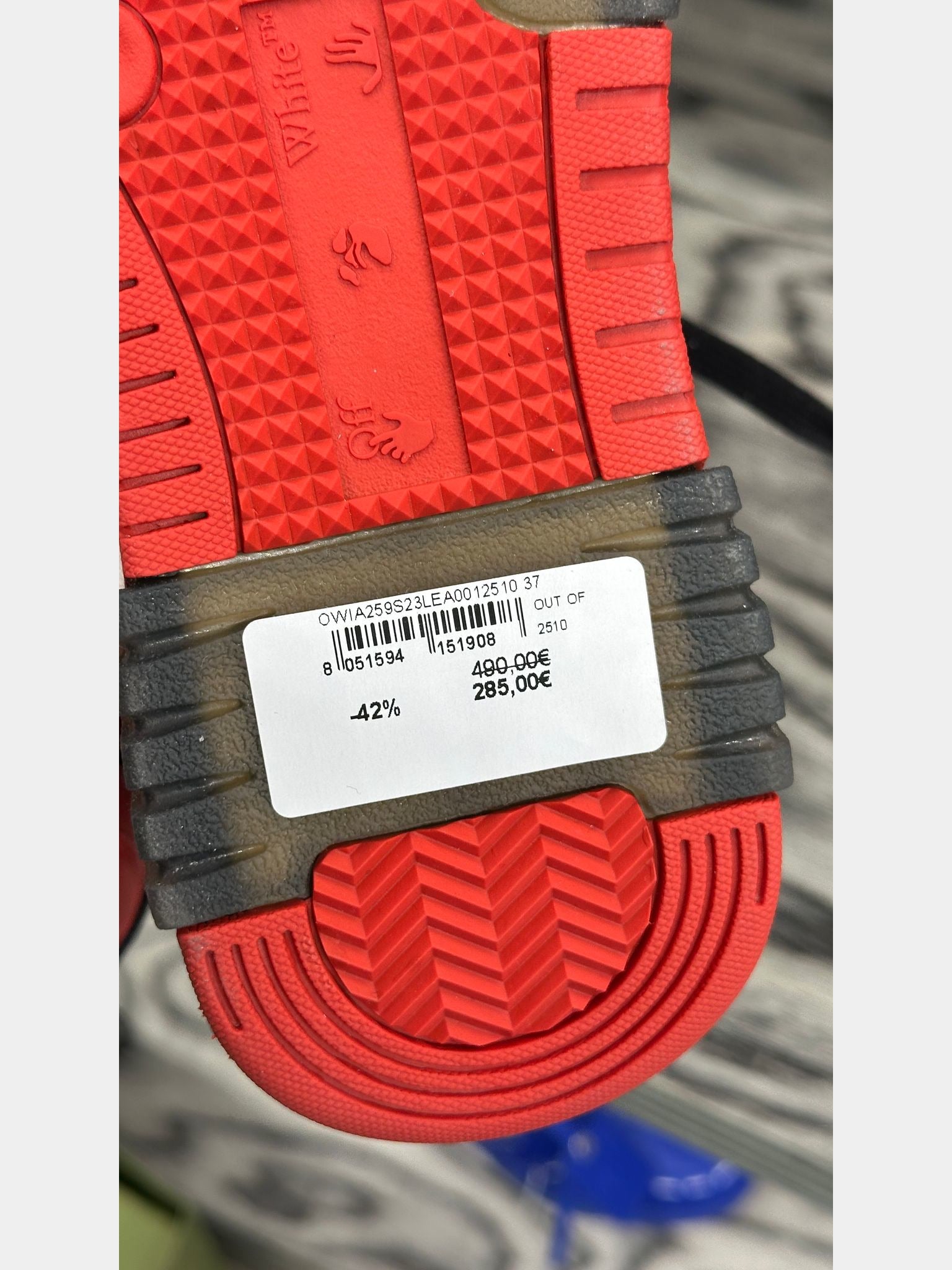 Off - White SneakersOff - White