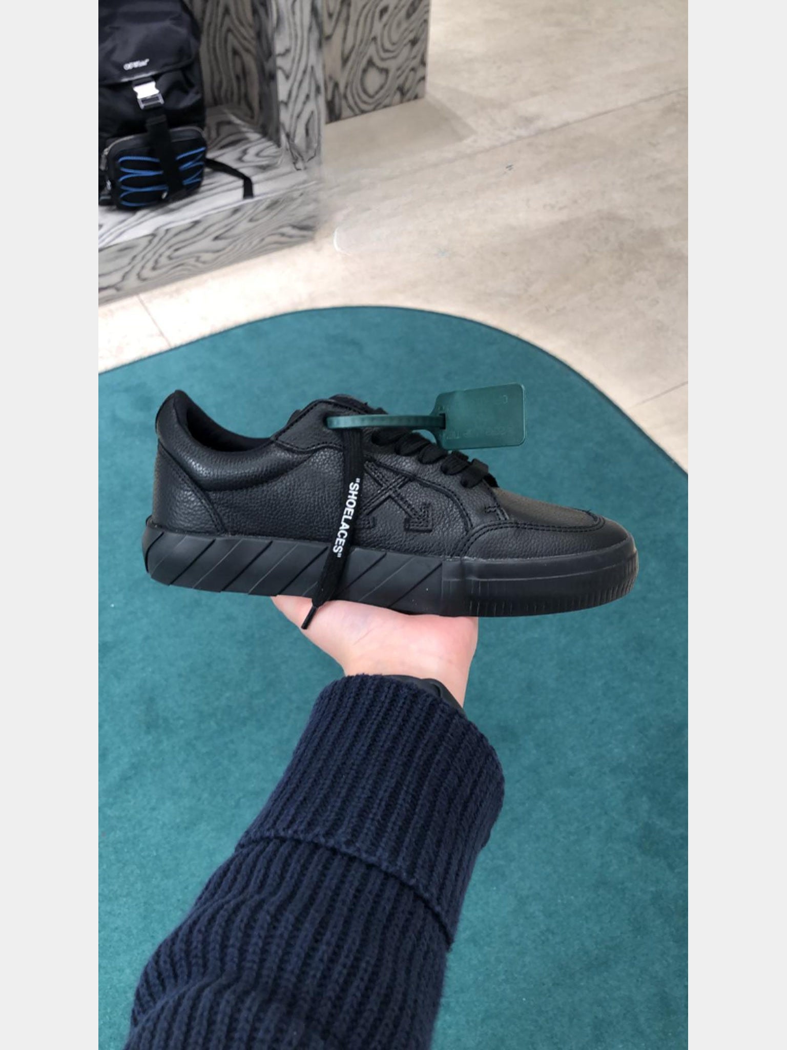 Off - White SneakersOff - White