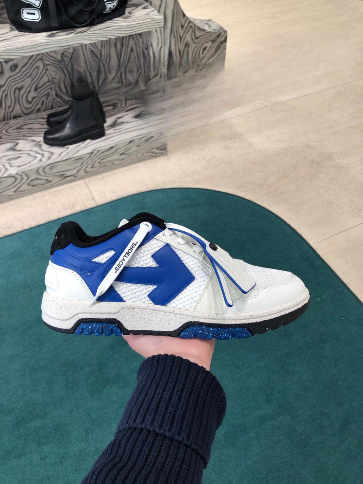 Off - White SneakersOff - White
