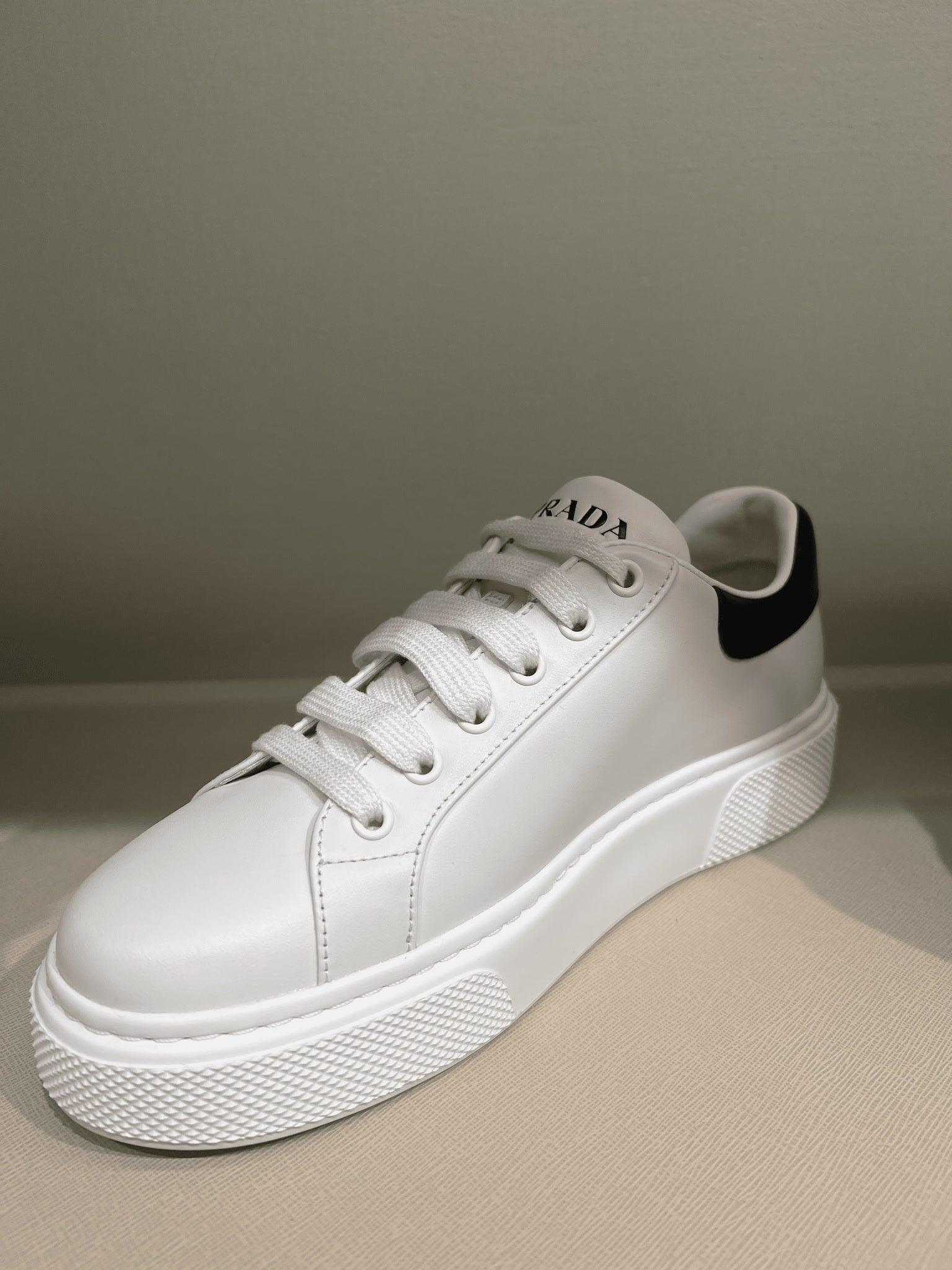 Prada Damskie buty białe 1E621MPrada