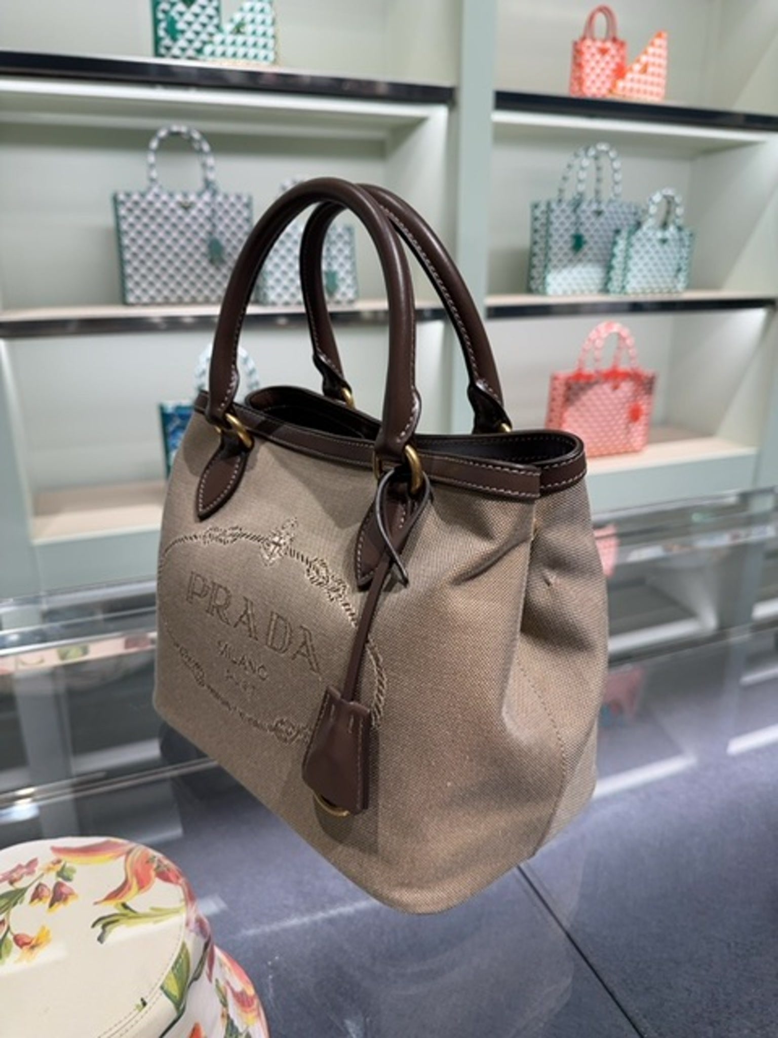Prada UCW FOB16 001 VPrada