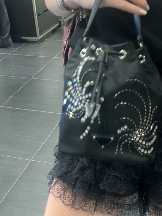 Prada Damska torebka na ramię skórzana czarna