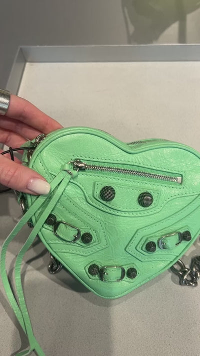 Balenciaga Damska torebka skórzana miętowa Le Cagole Heart Mini